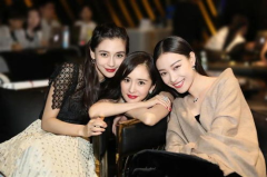 闺蜜进娱乐圈吃瓜,揭秘明星幕后吃瓜故事 闺蜜进娱乐圈吃瓜,揭秘明星幕后吃瓜故事